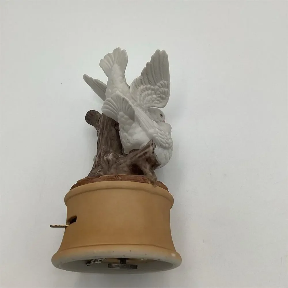 Vintage‎ Shafford Porcelain Love Birds Musical Figurine 8